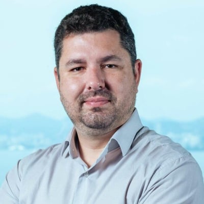 Thiago Maior - EZOps Cloud - Square